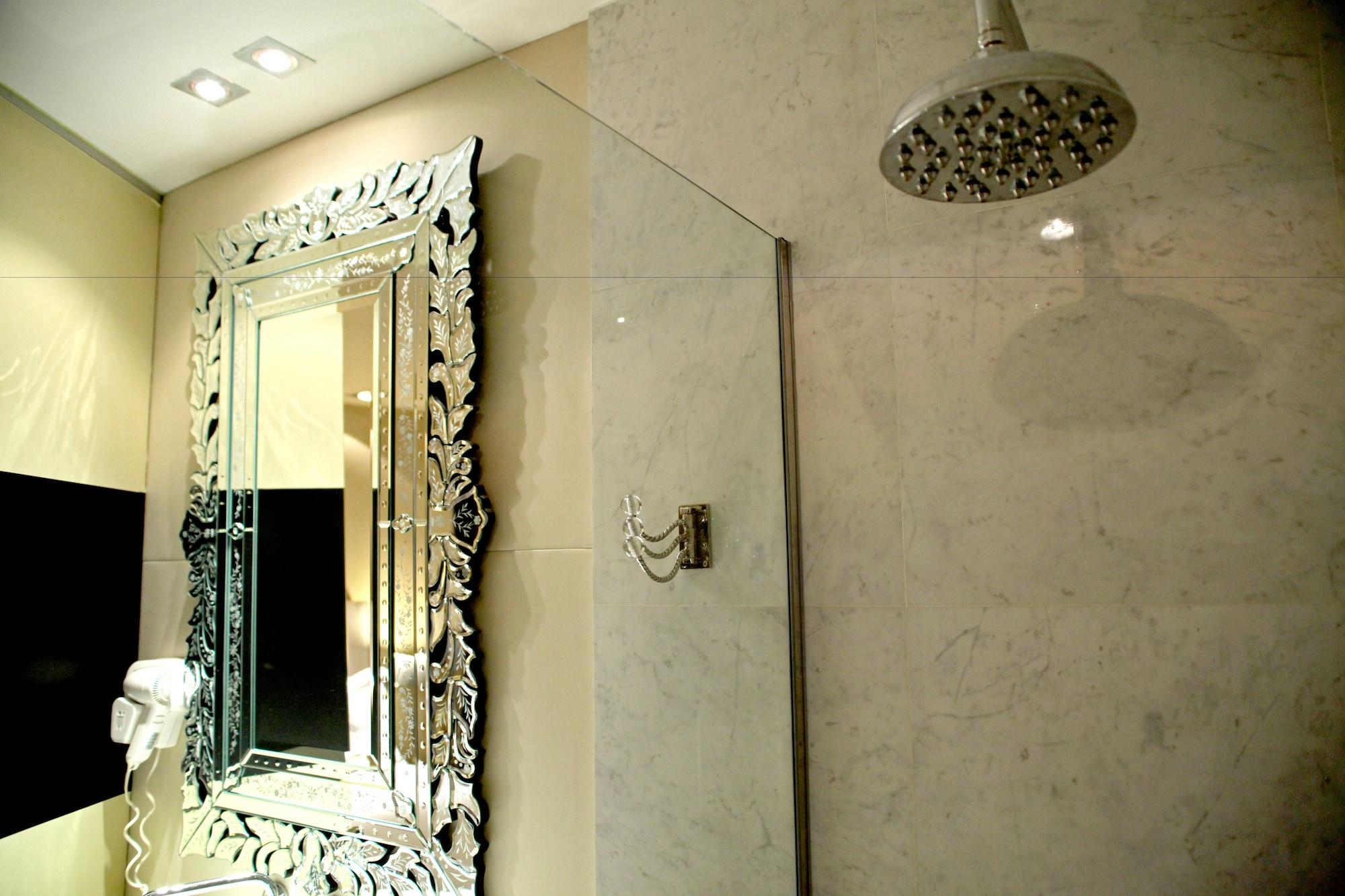 Abalu Design Boutique Hotel Gran Via Madrid Exterior foto
